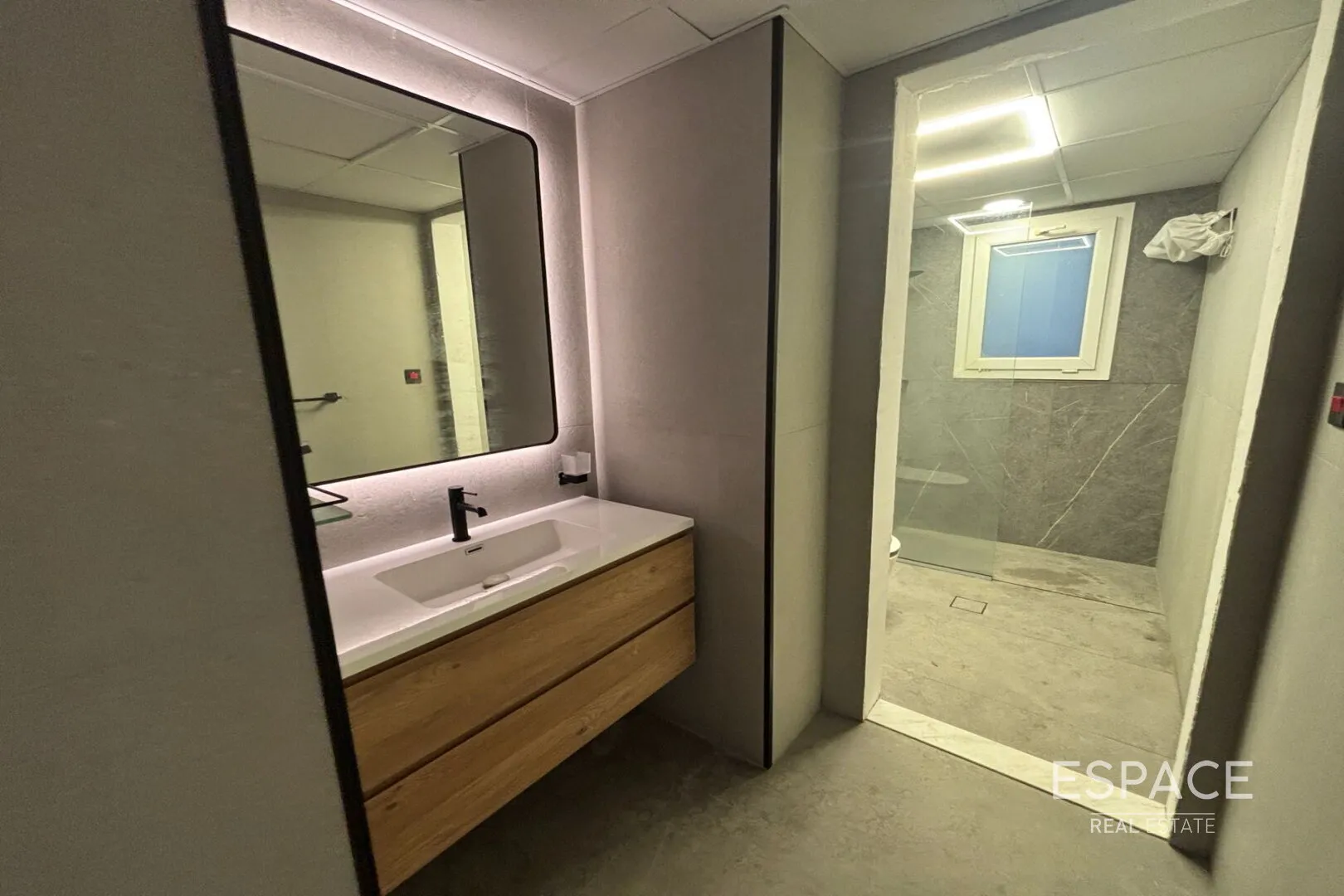 single static gallery