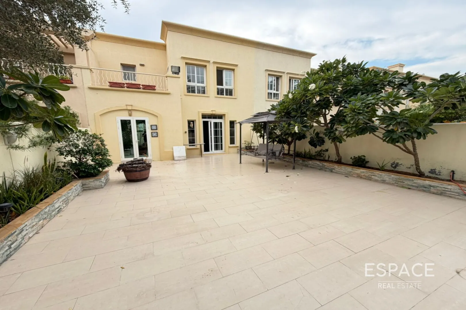 single static gallery