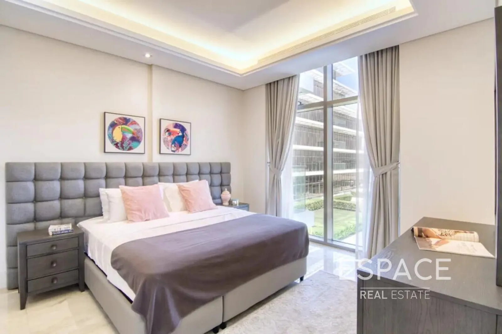 PropertiesGalleryCamera