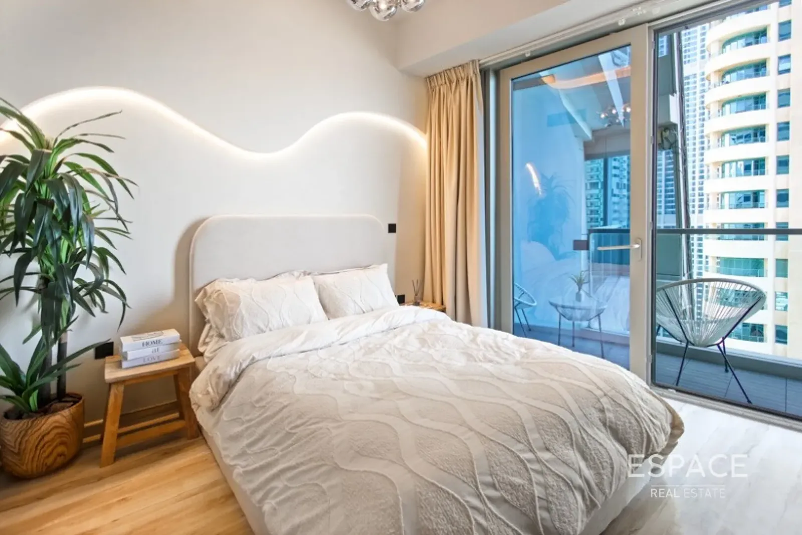PropertiesGalleryCamera