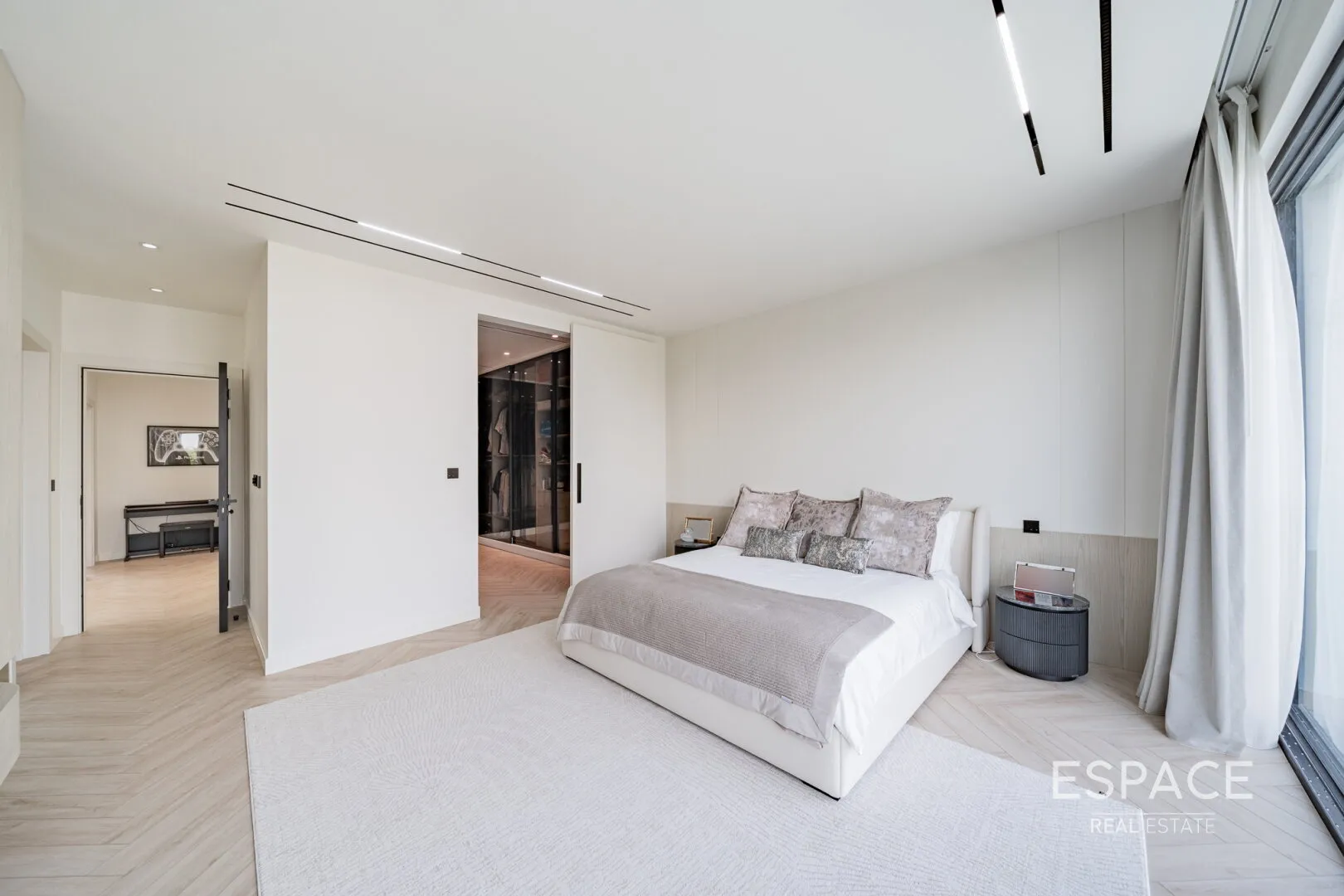 PropertiesGalleryCamera