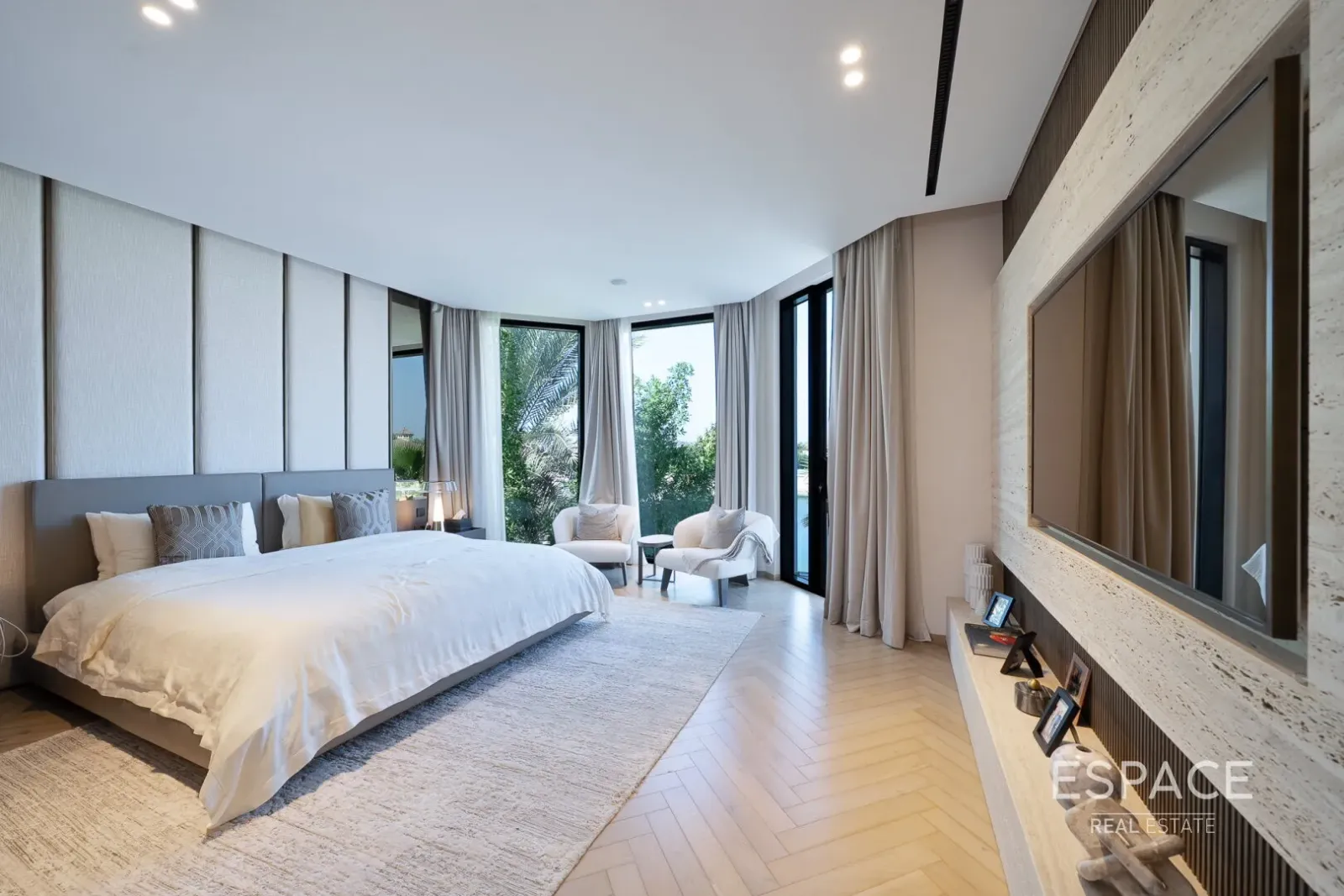 PropertiesGalleryCamera