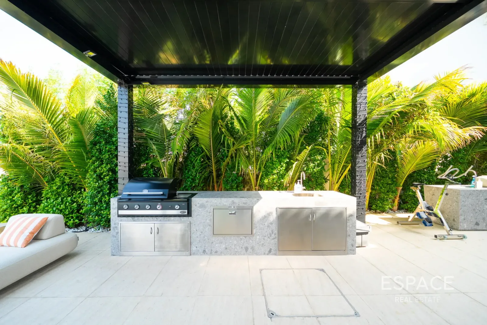 PropertiesGalleryCamera