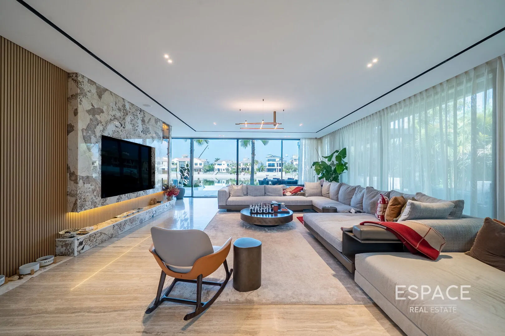 single static gallery