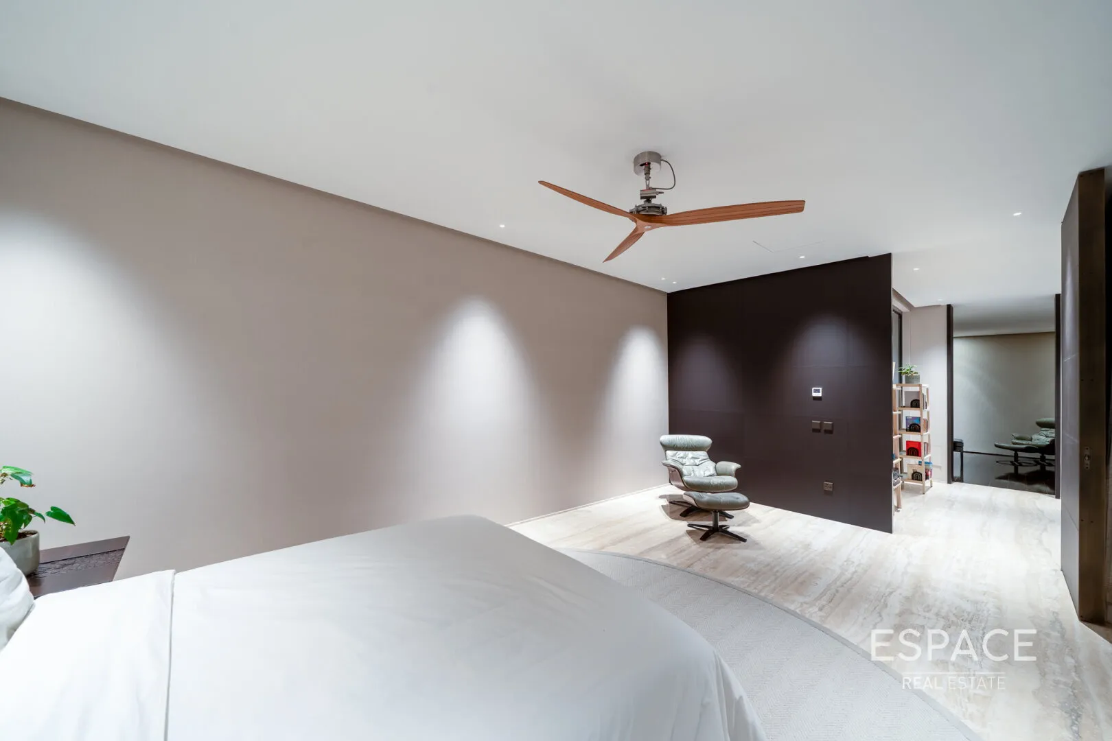 single static gallery