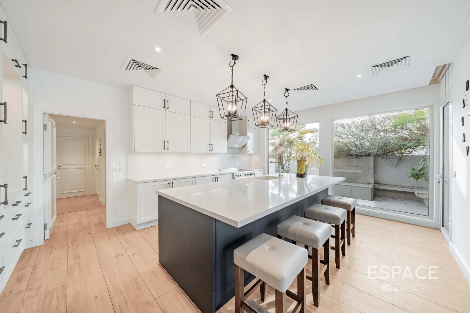 single static gallery