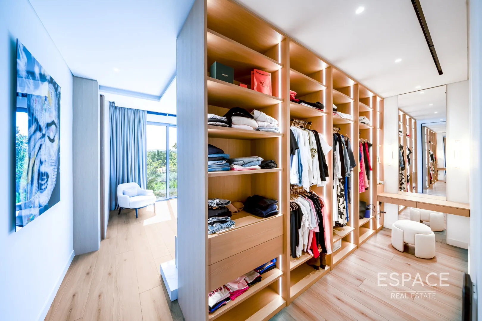 PropertiesGalleryCamera