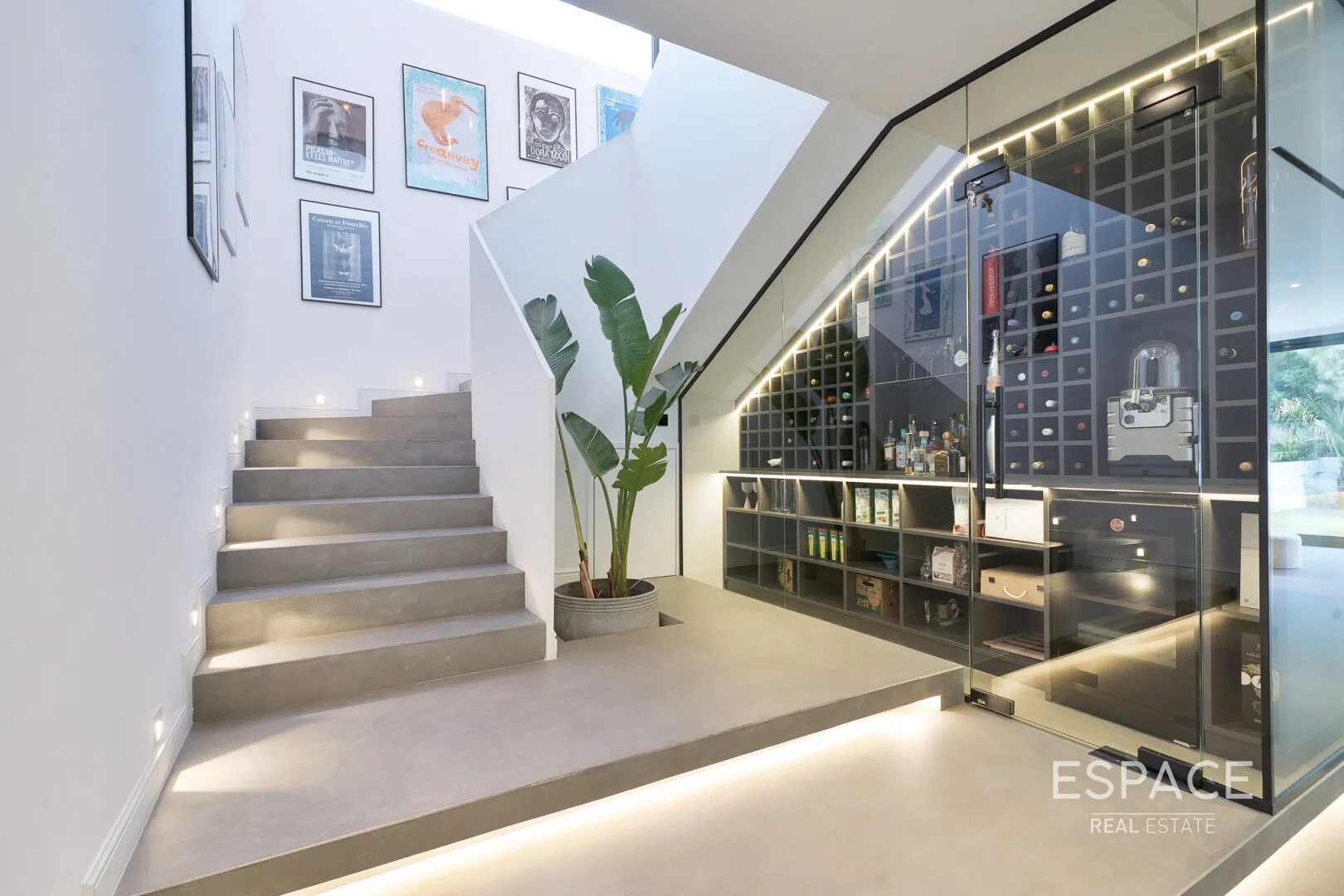 PropertiesGalleryCamera