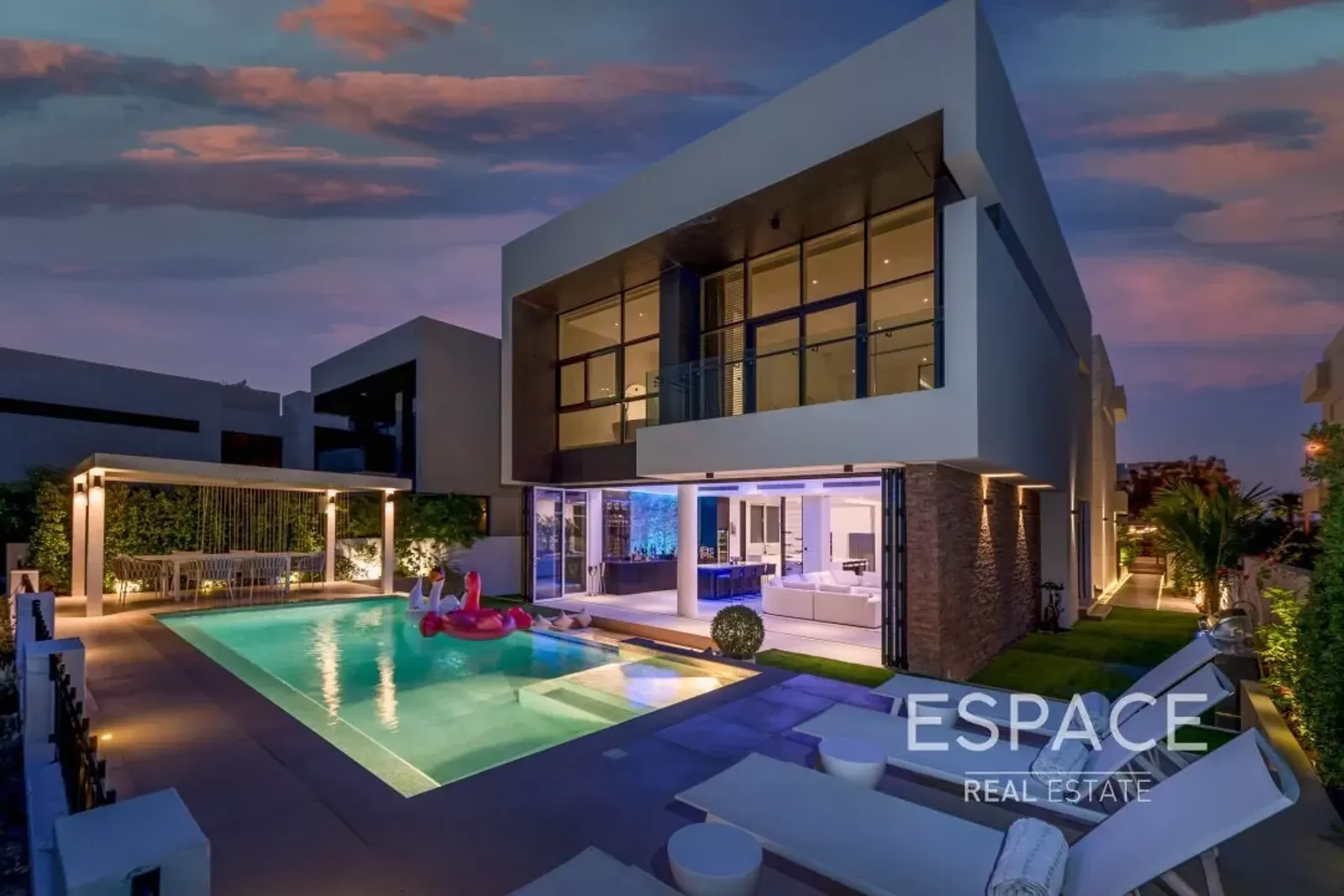 PropertiesGalleryCamera