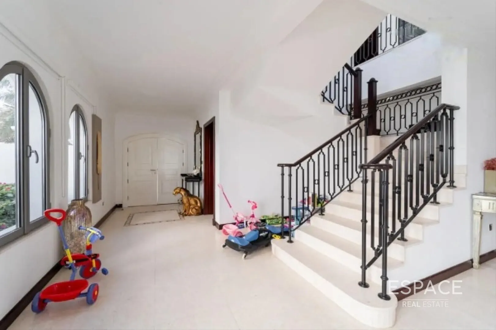 PropertiesGalleryCamera