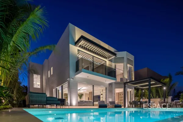 Frond M, Palm Jumeirah, Dubai - Espace