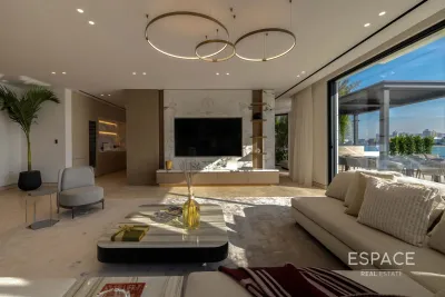 Frond M, Palm Jumeirah, Dubai - Espace