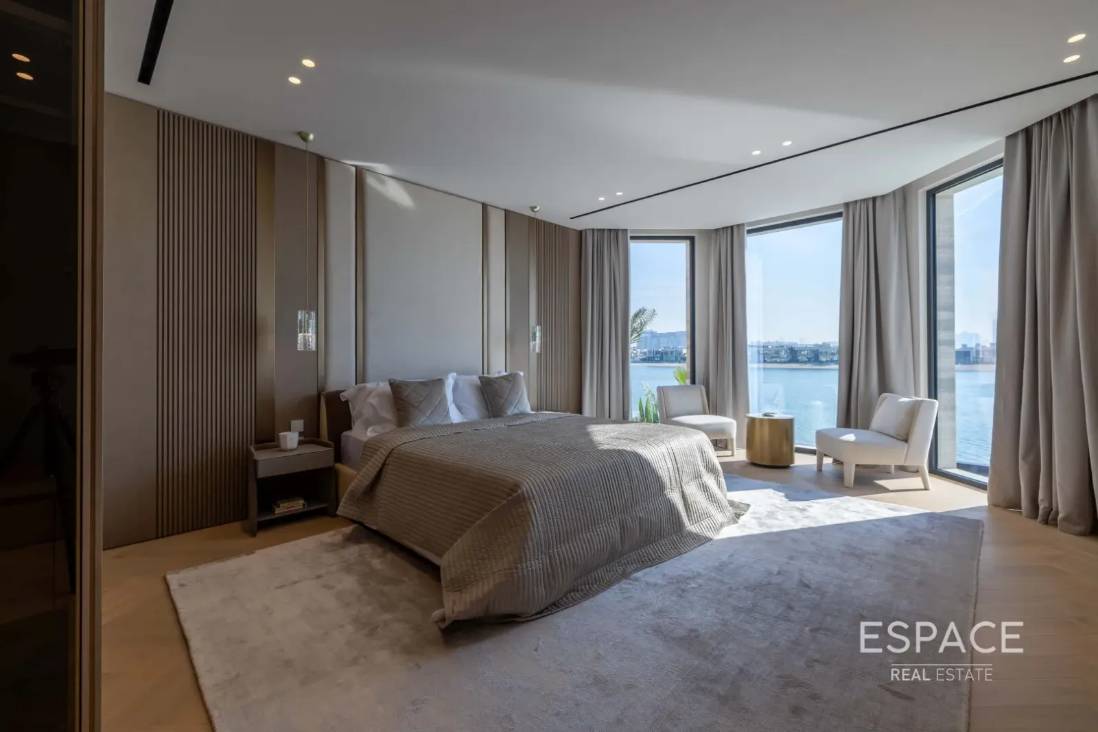 PropertiesGalleryCamera