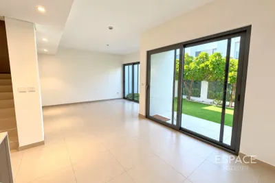 Elan, Tilal Al Ghaf, Dubai - Espace