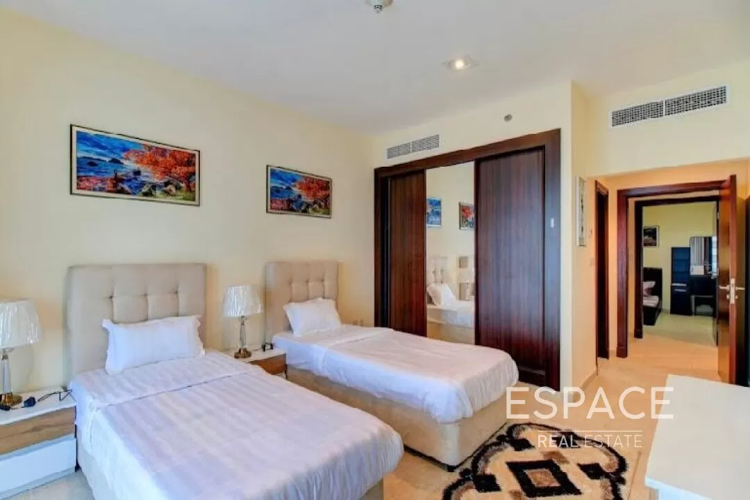 single static gallery