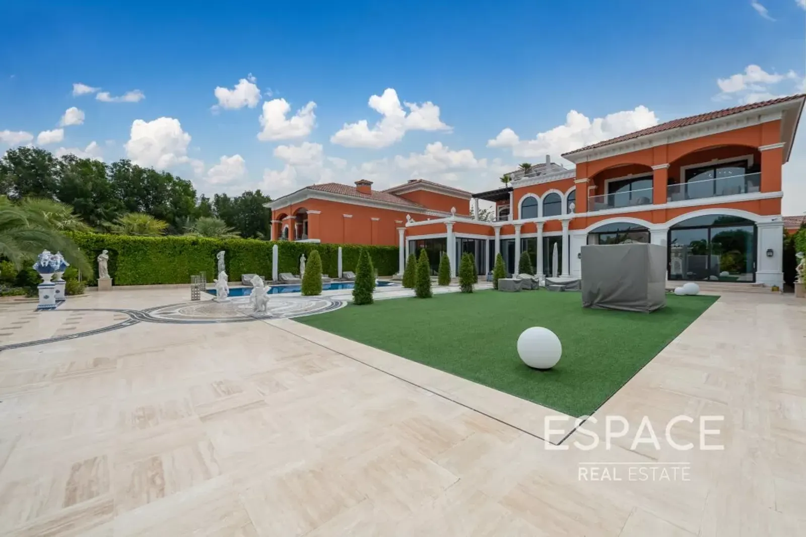 PropertiesGalleryCamera
