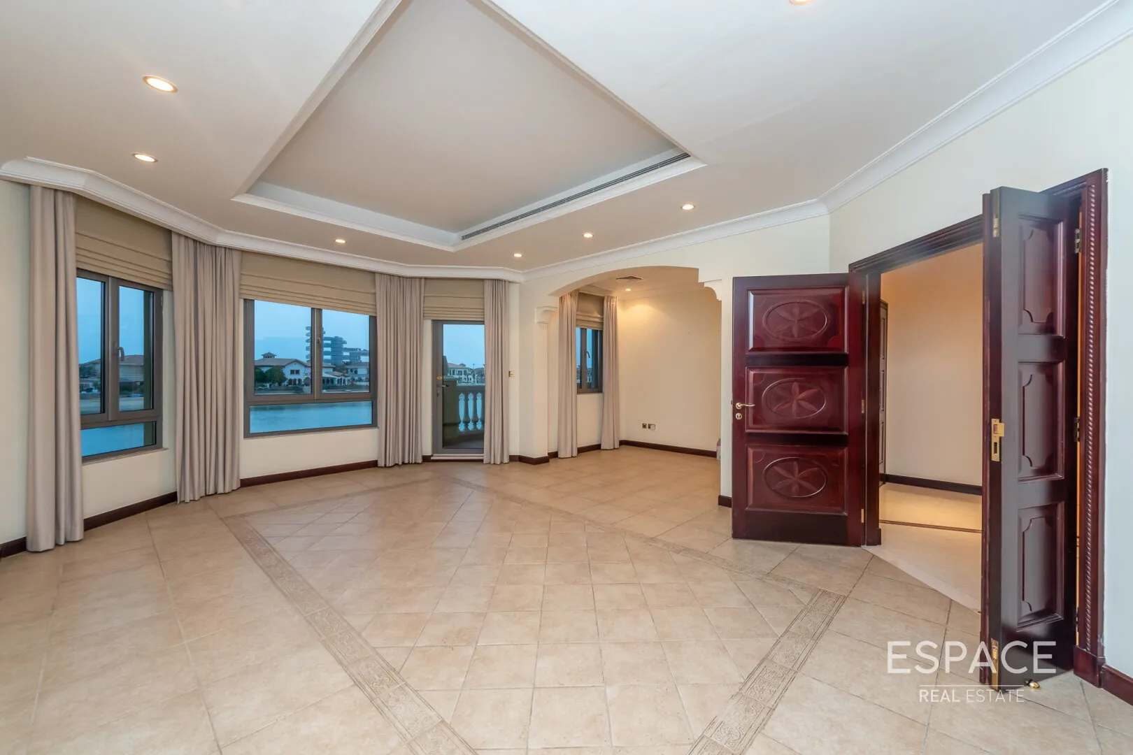 PropertiesGalleryCamera