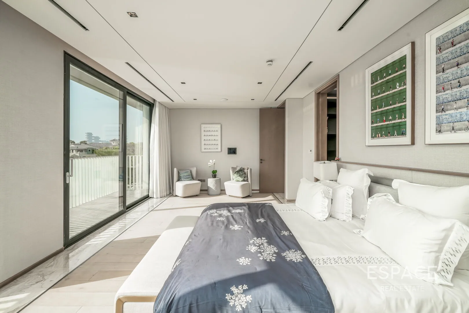 PropertiesGalleryCamera