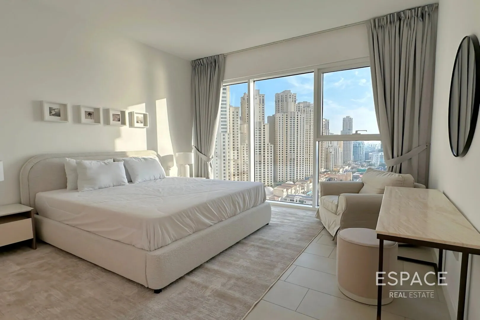 single static gallery