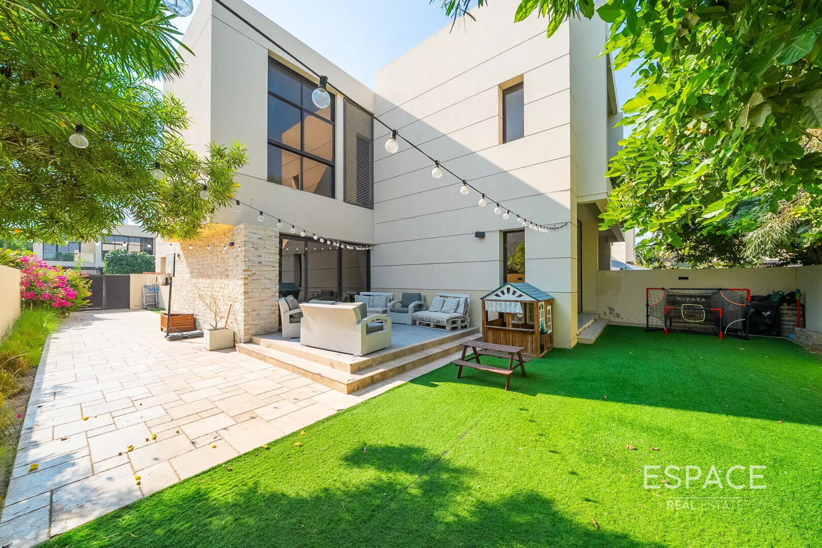 single static gallery