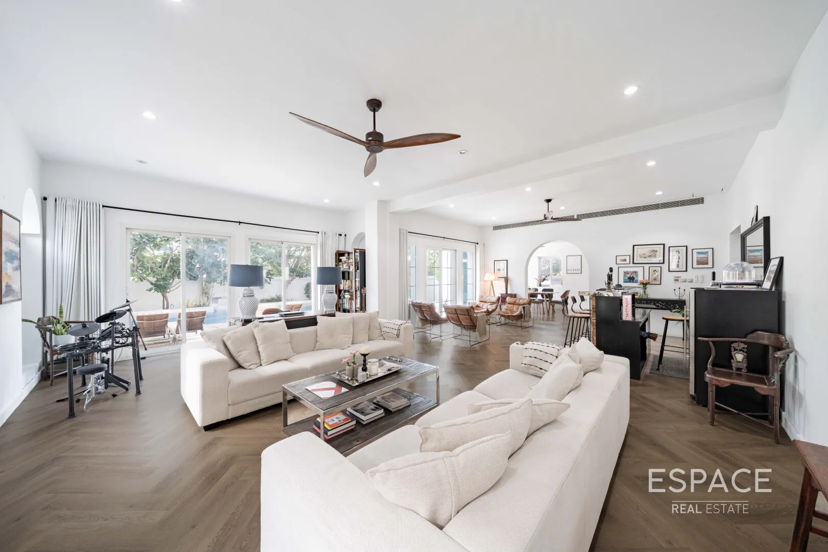 single static gallery