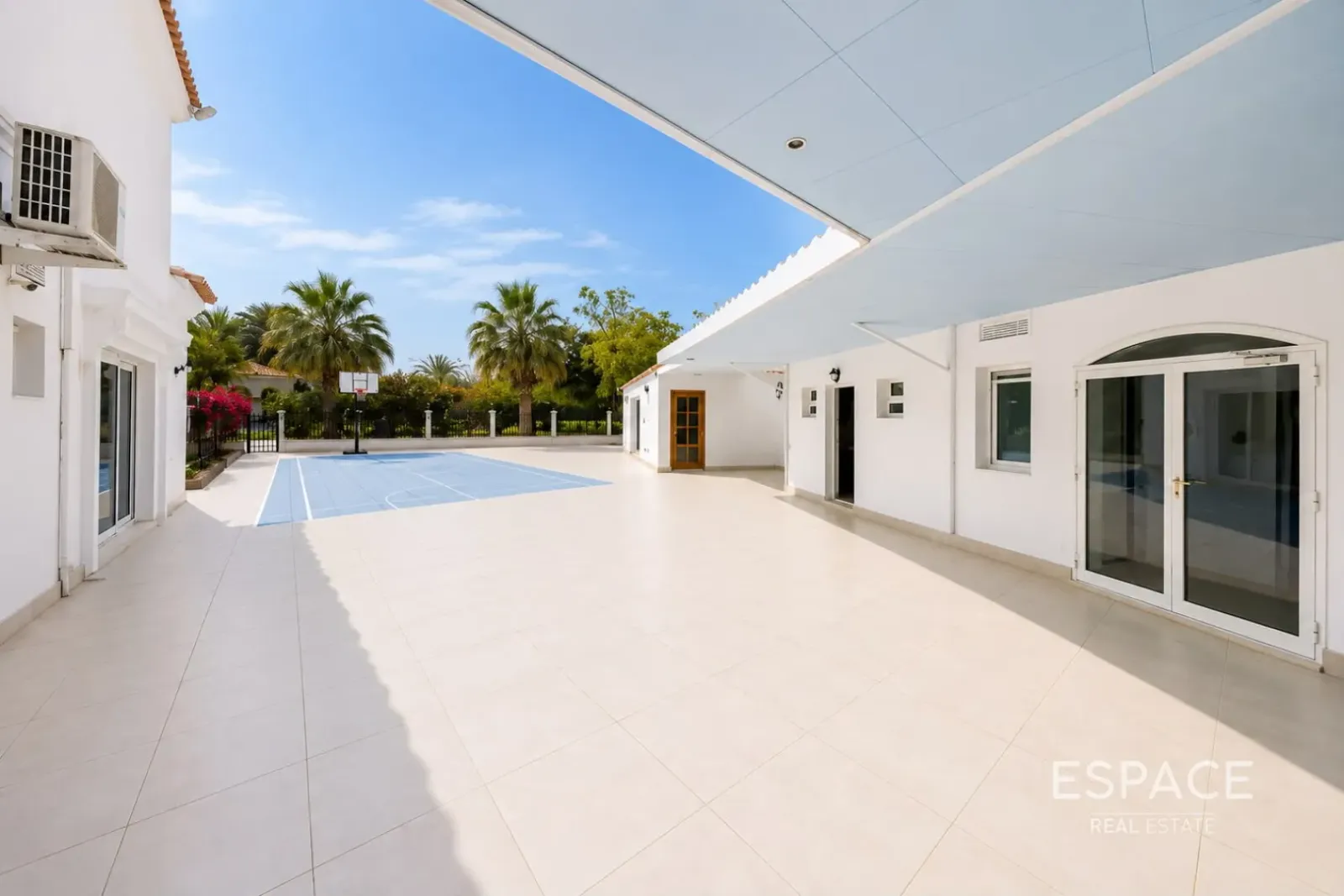 PropertiesGalleryCamera