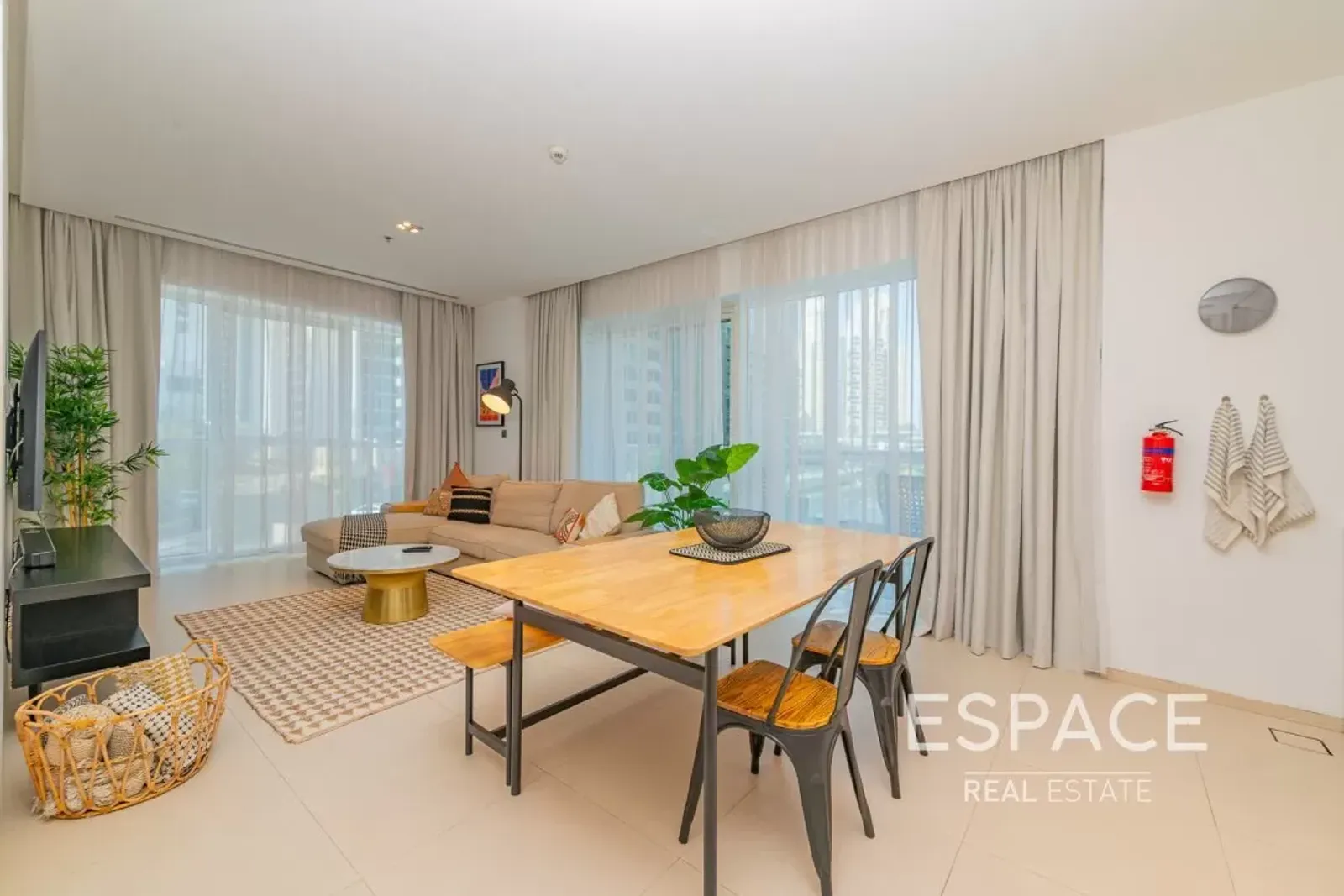 PropertiesGalleryCamera