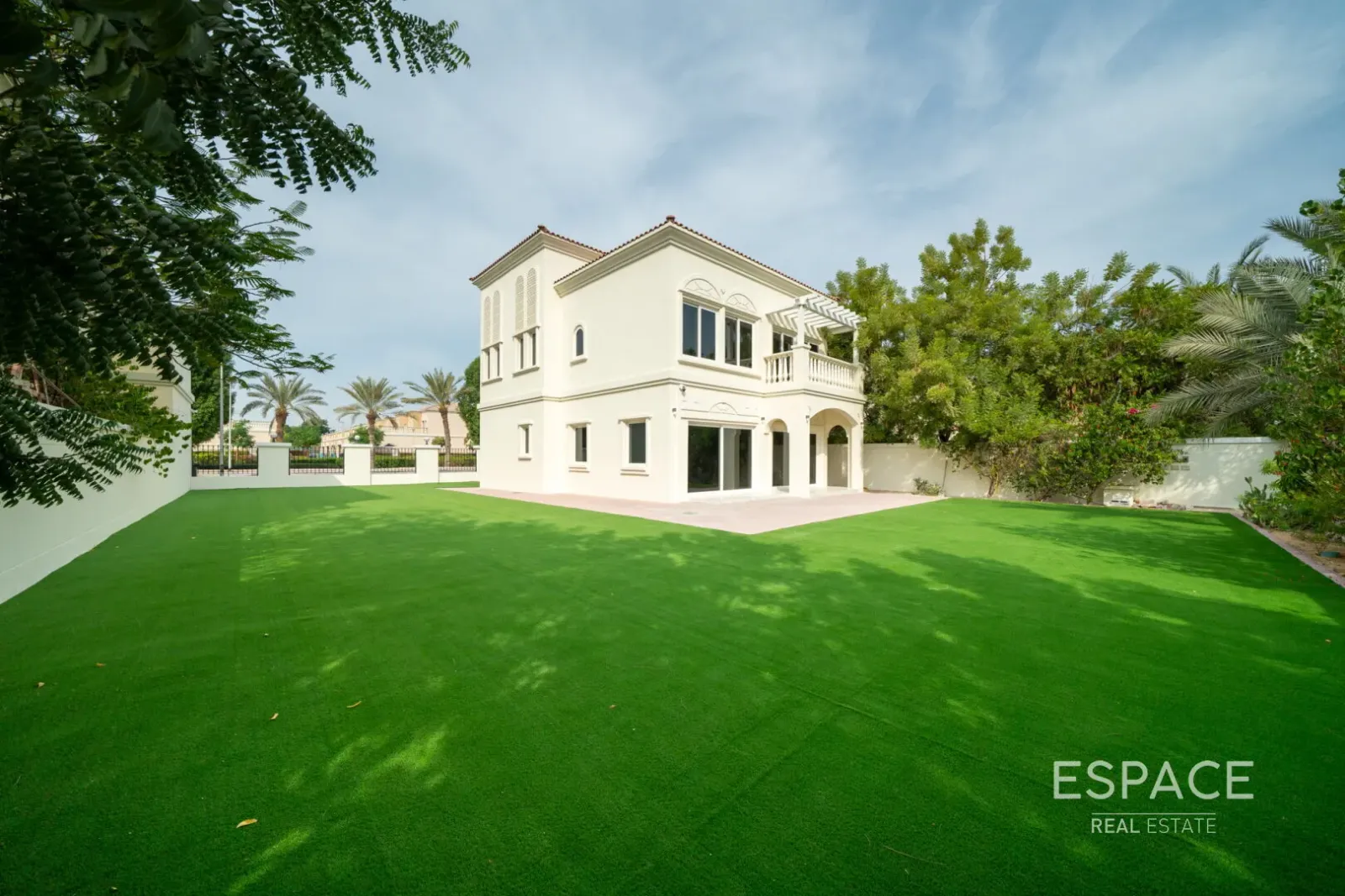PropertiesGalleryCamera