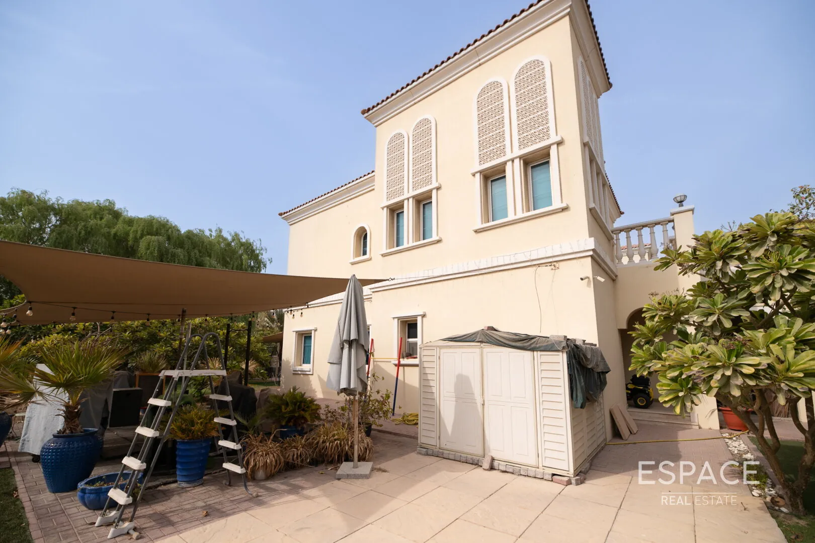 PropertiesGalleryCamera
