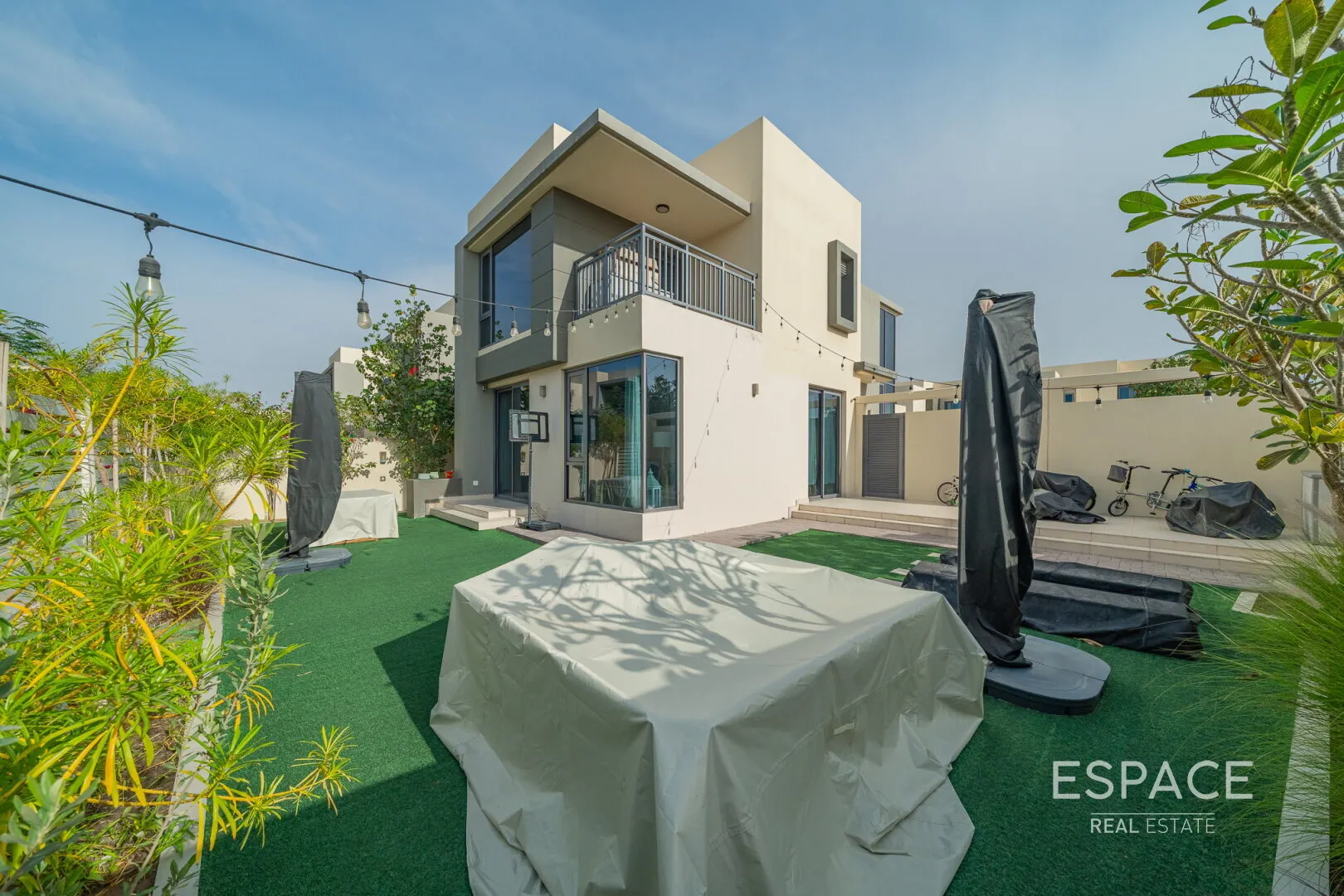 single static gallery