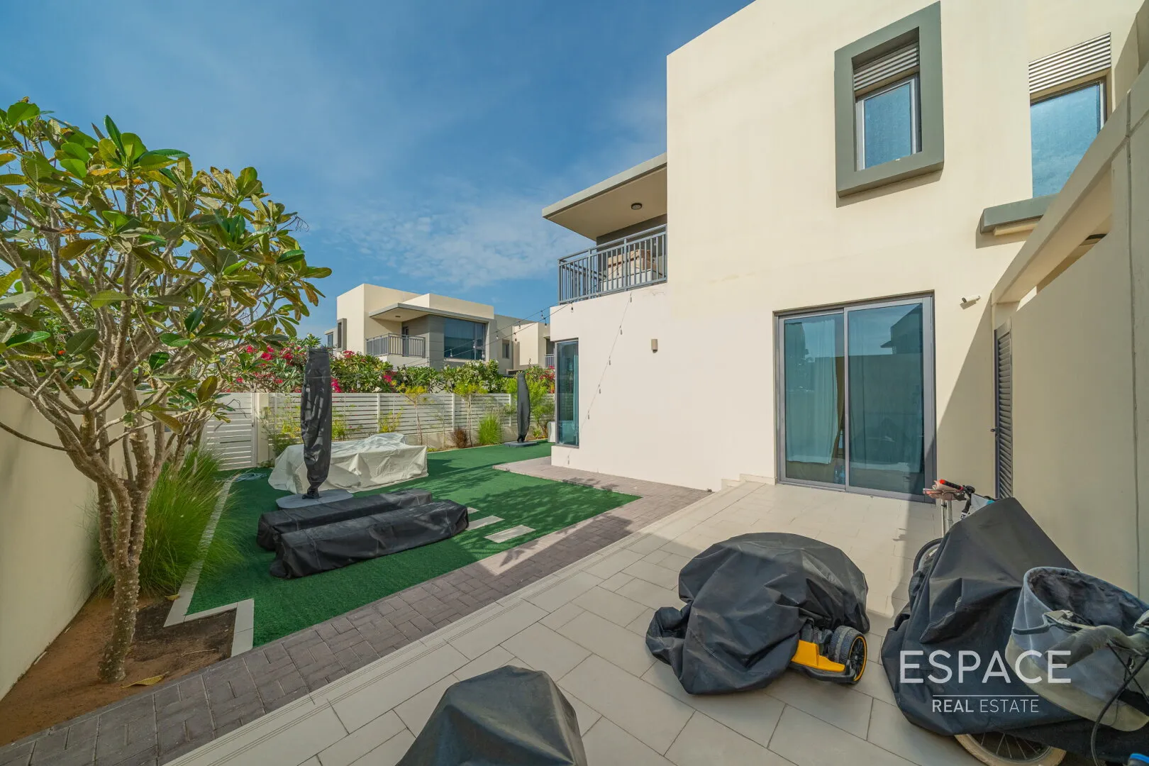 PropertiesGalleryCamera