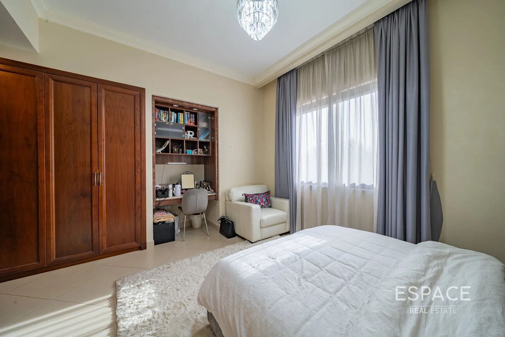 PropertiesGalleryCamera