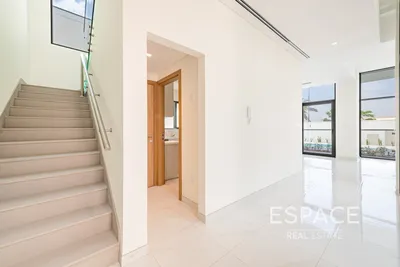 Murooj Al Furjan, Al Furjan, Dubai - Espace