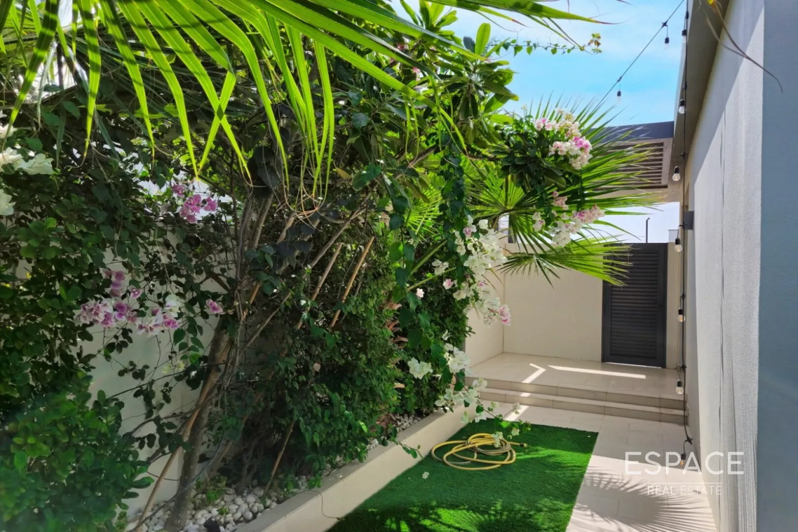 single static gallery