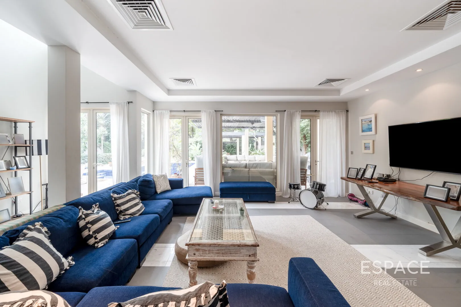 single static gallery