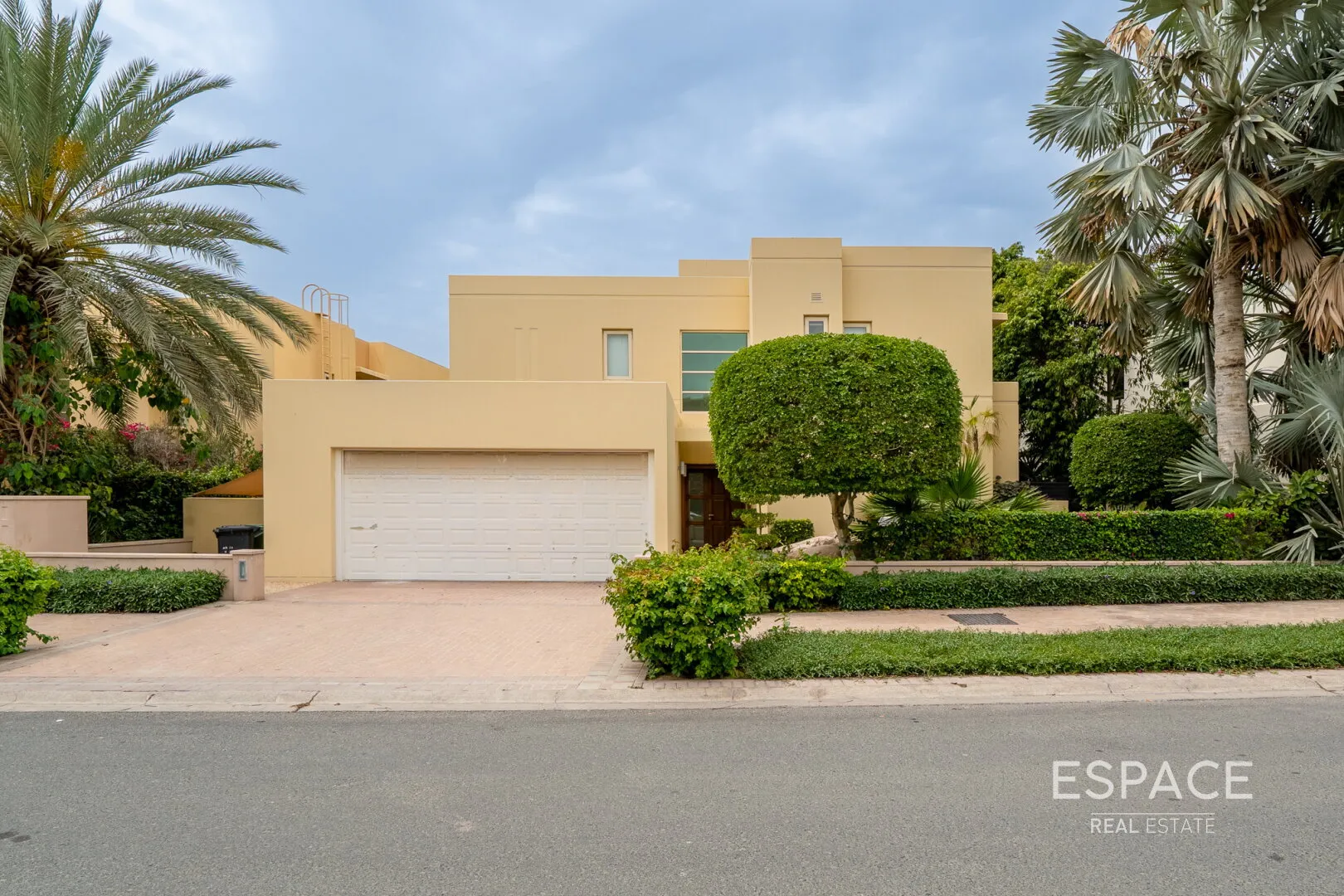 PropertiesGalleryCamera