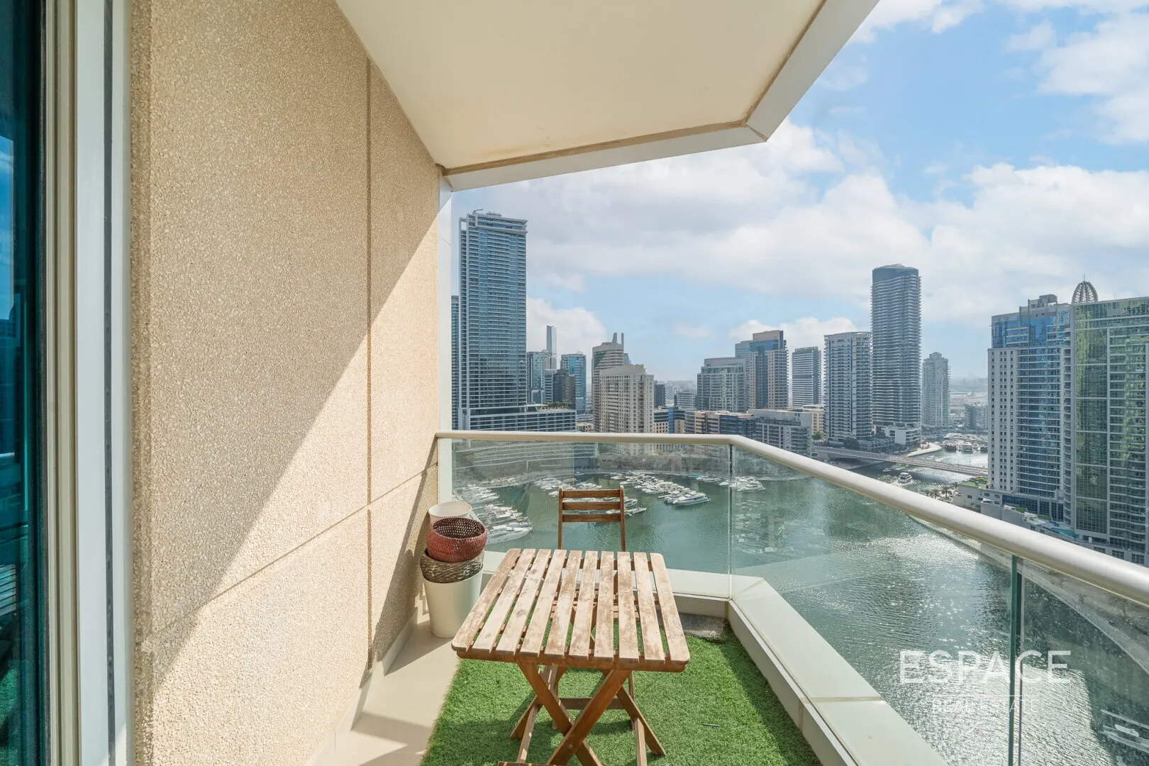 single static gallery