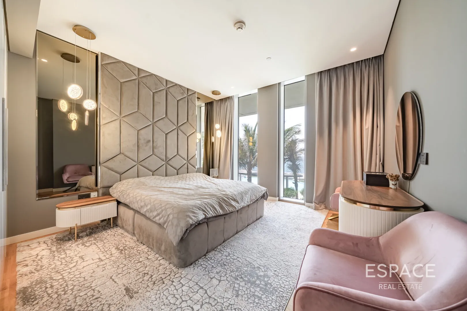 PropertiesGalleryCamera