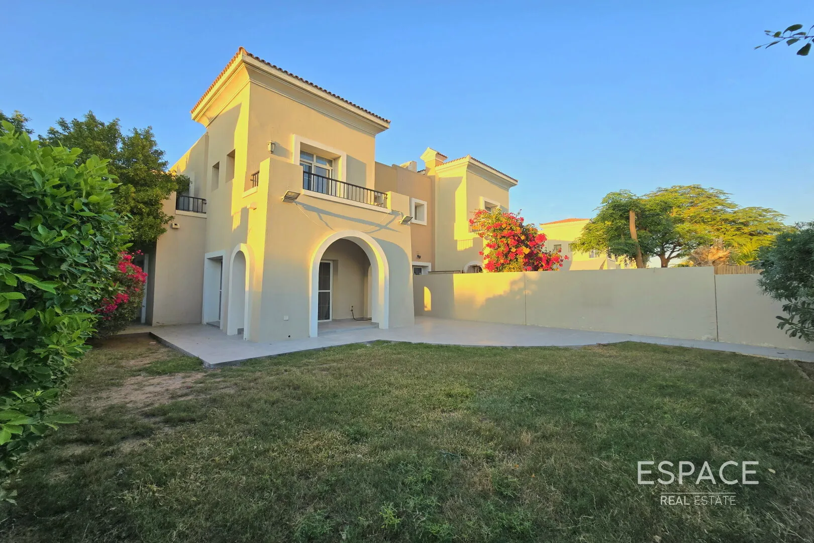 PropertiesGalleryCamera