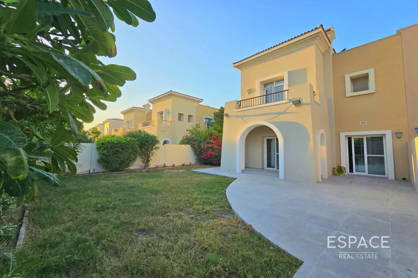 PropertiesGalleryCamera