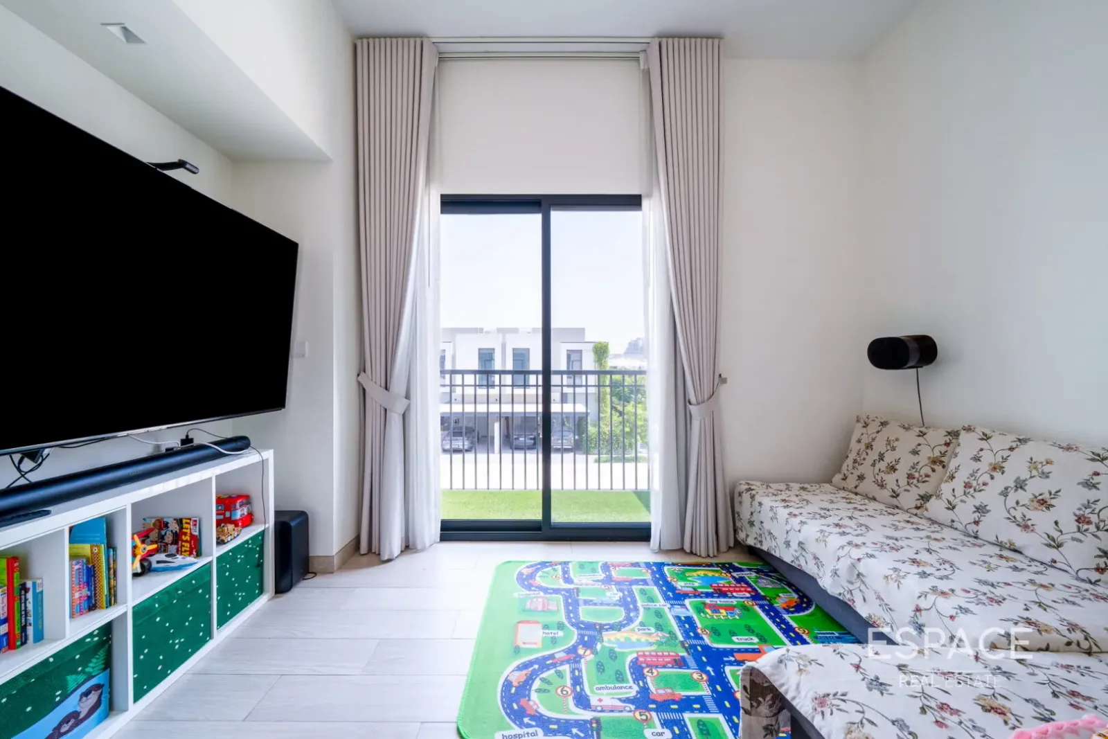 PropertiesGalleryCamera