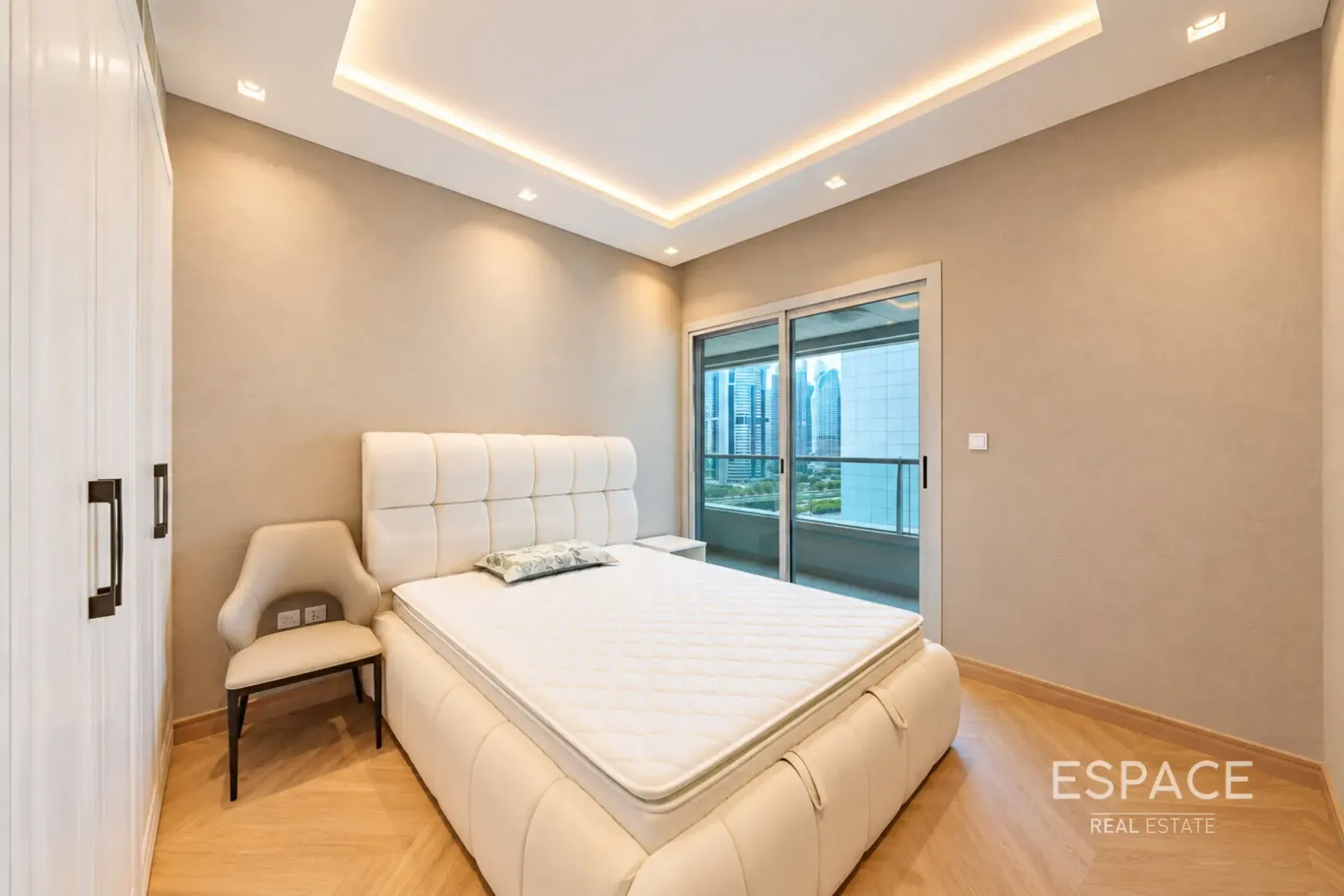 PropertiesGalleryCamera