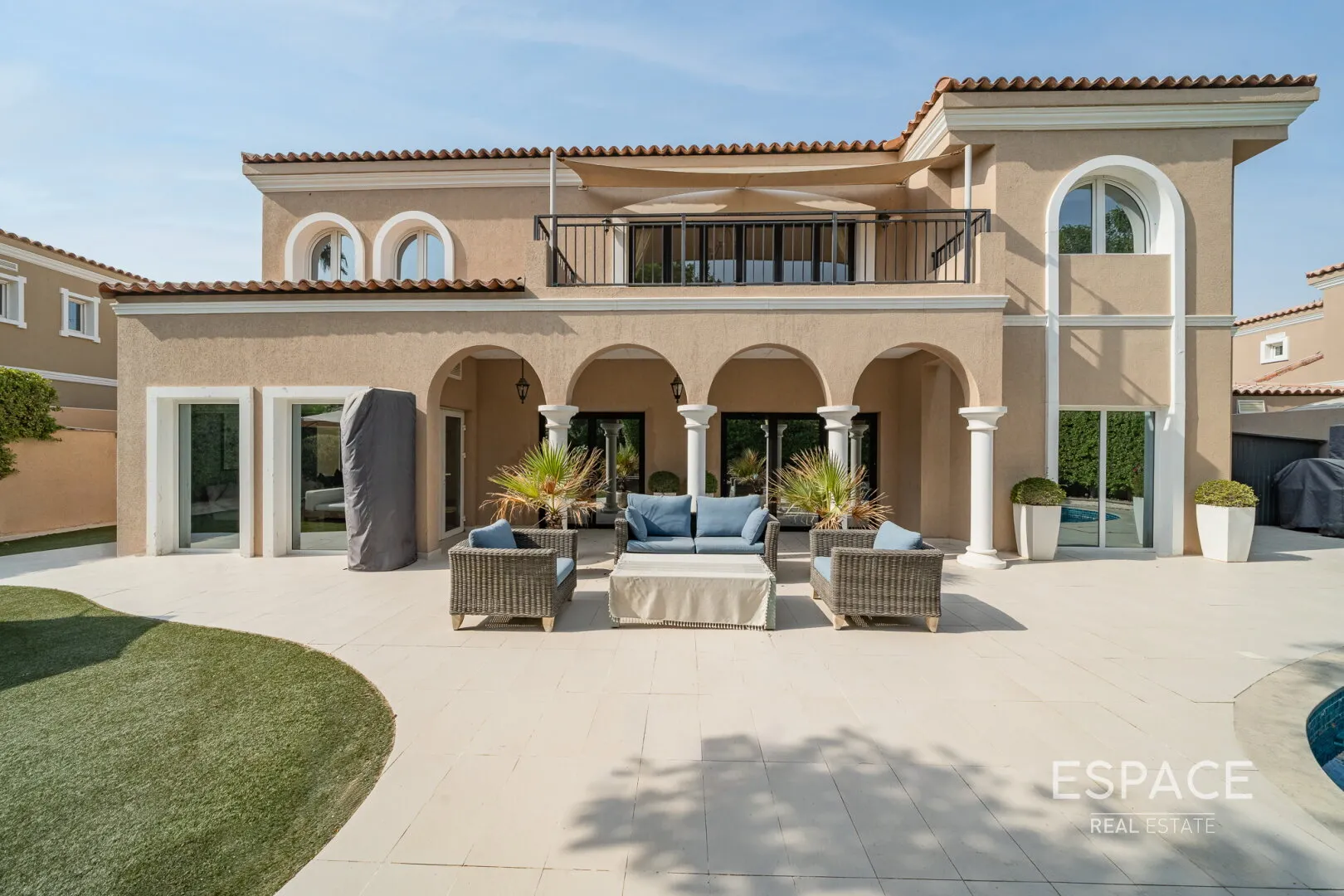 PropertiesGalleryCamera