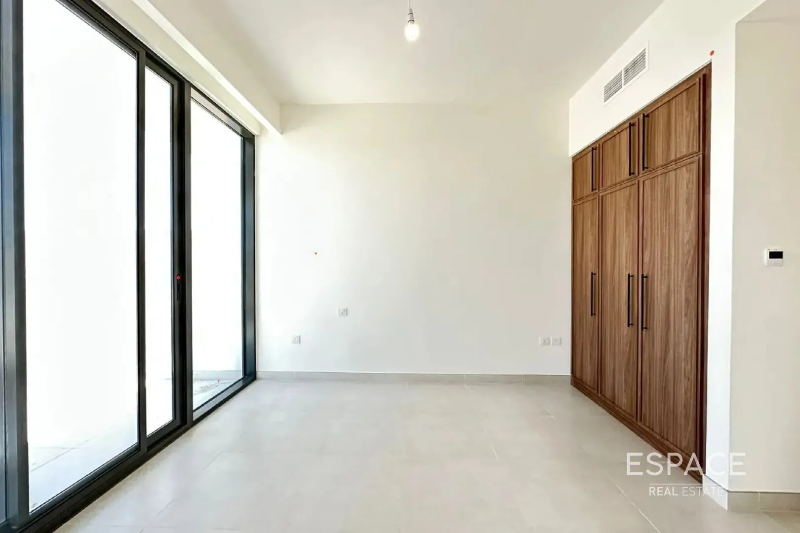 single static gallery