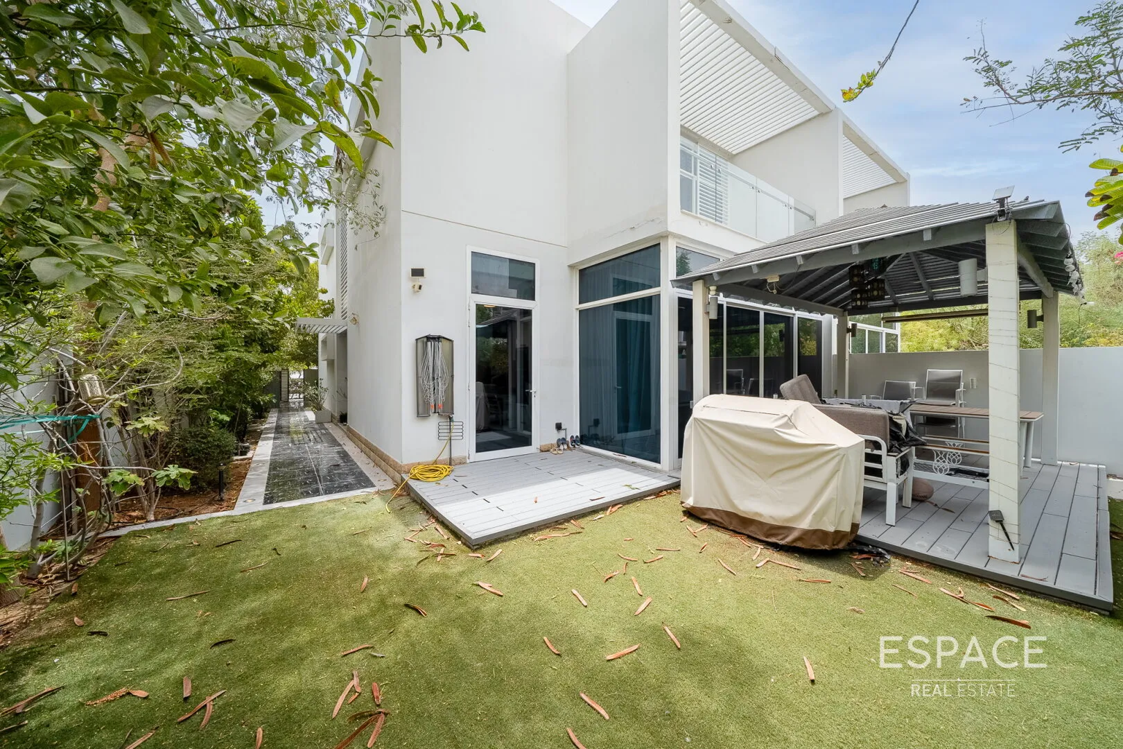 PropertiesGalleryCamera