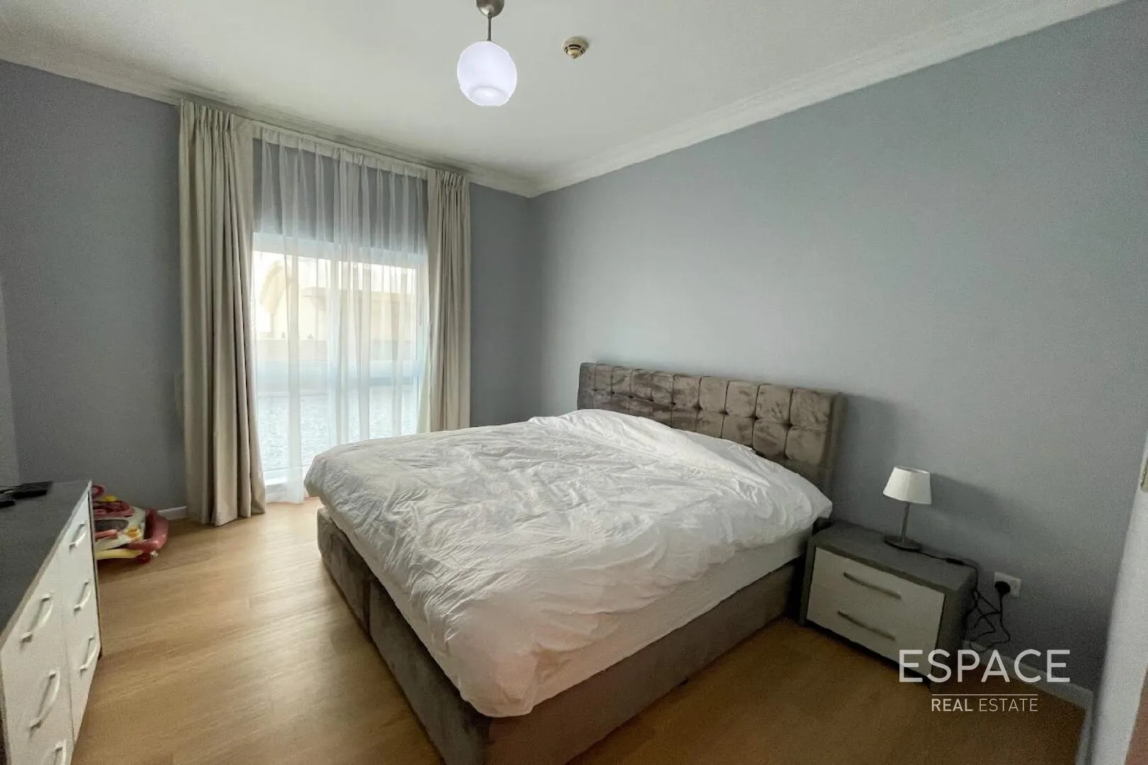 PropertiesGalleryCamera