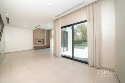 Murooj Al Furjan - East, Al Furjan, Dubai - Espace
