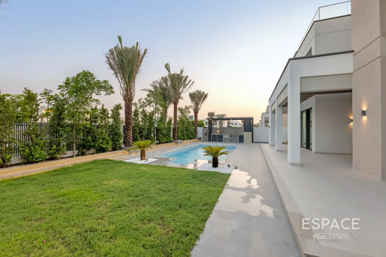 PropertiesGalleryCamera