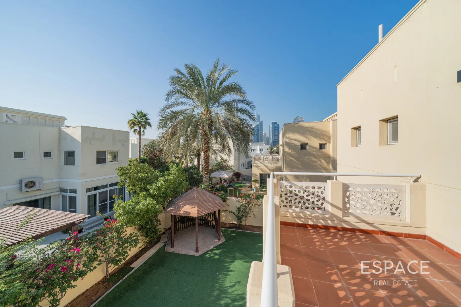 PropertiesGalleryCamera