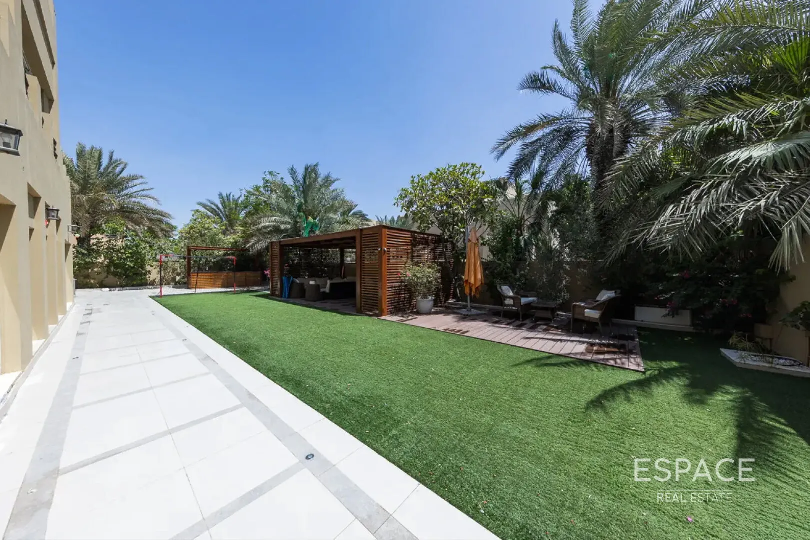 single static gallery